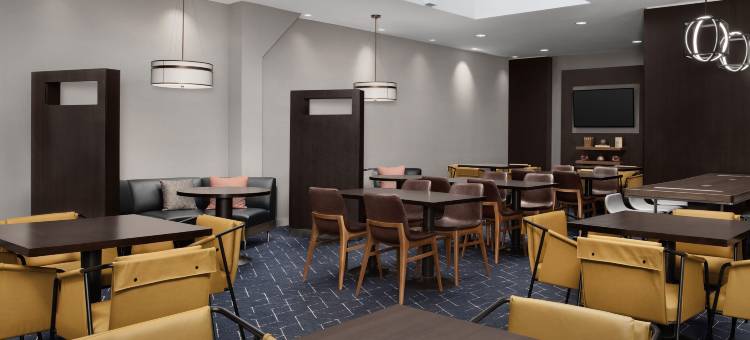 Courtyard Syracuse Downtown at Armory Square图片