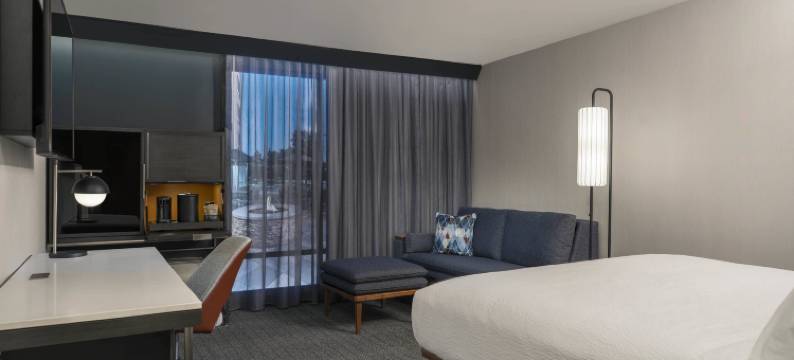 贝滕多夫万怡酒店(Courtyard Bettendorf)图片