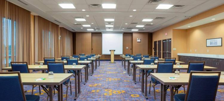 印第安纳波利斯诺伯斯维尔万怡酒店(Courtyard Indianapolis Noblesville)图片