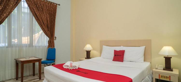 红多兹Plus酒店-近UIN班贾尔马辛(RedDoorz Plus Near Uin Banjarmasin)图片