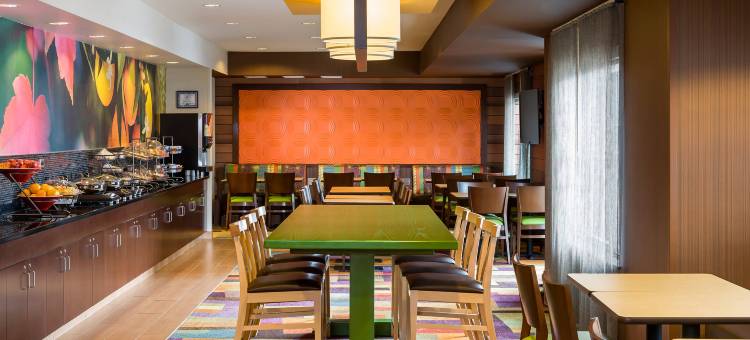 芝加哥内珀维尔/奥罗拉万枫套房酒店(Fairfield Inn & Suites Chicago Naperville/Aurora)图片