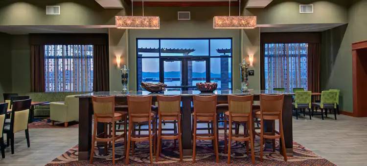 阿斯托里亚希尔顿欢朋套房酒店(Hampton Inn & Suites Astoria)图片