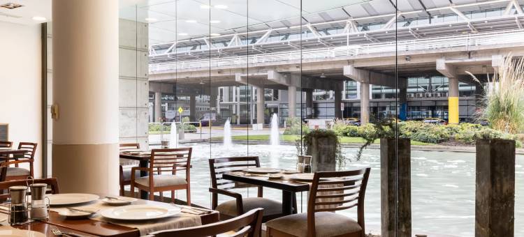 圣地亚哥机场航站楼假日酒店(Holiday Inn Santiago - Airport Terminal)图片