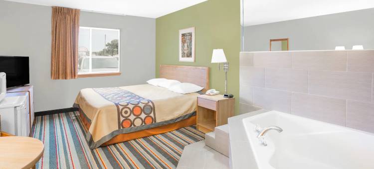 东莫林速8酒店(Super 8 by Wyndham East Moline)图片