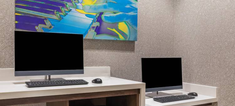 堪萨斯城灯塔山拉昆塔温德姆套房酒店(La Quinta Inn & Suites by Wyndham Kansas City Beacon Hill)图片