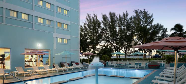 拿骚市中心／贾卡努海滩万怡酒店(Courtyard Nassau Downtown/Junkanoo Beach)图片