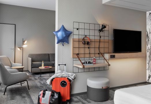 Moxy Duesseldorf City Hotel Overview