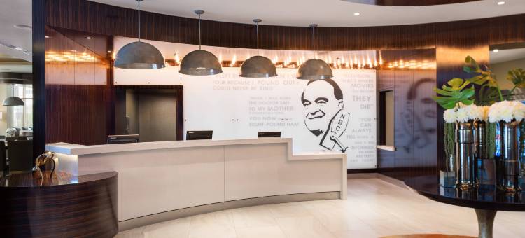 洛杉矶伯班克/市中心SpringHill Suites酒店(SpringHill Suites Los Angeles Burbank/Downtown)图片