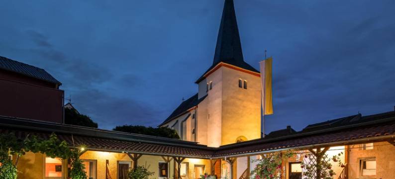 祖姆施万伽尼(Land-Hotel Zum Schwan, Garni 3 E-Ladestationen, Nähe Phantasialand, Nähe Palmenparadies Euskirchen)图片