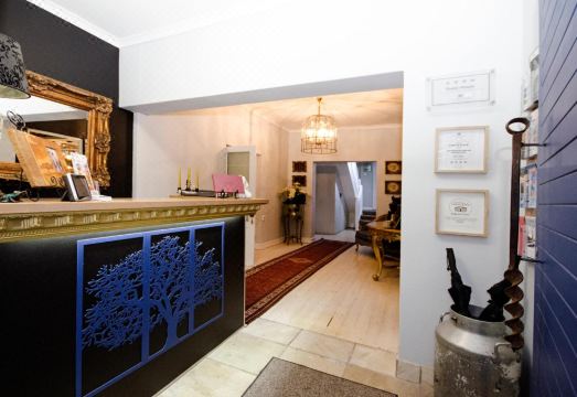 Lodge on Main Guest House and Conference Centre Hotel Overview