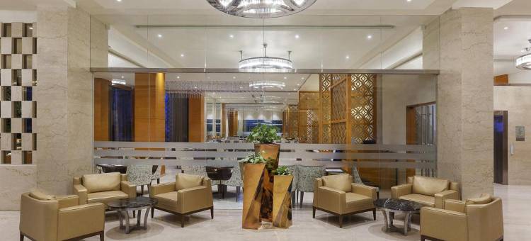 占西纳特拉吉萨洛瓦门廊酒店(Nataraj Sarovar Portico Jhansi)图片