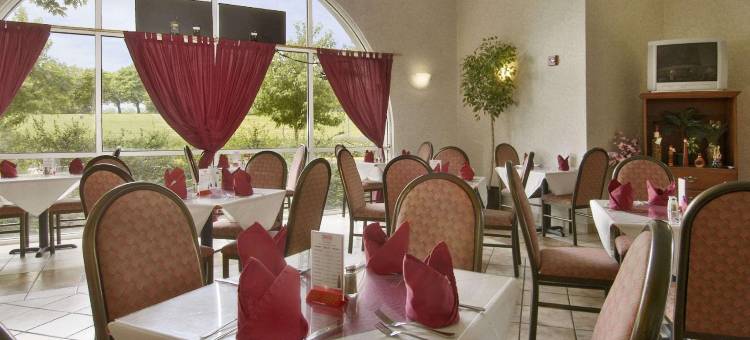 塔科机场华美达酒店(Ramada by Wyndham SeaTac Airport)图片