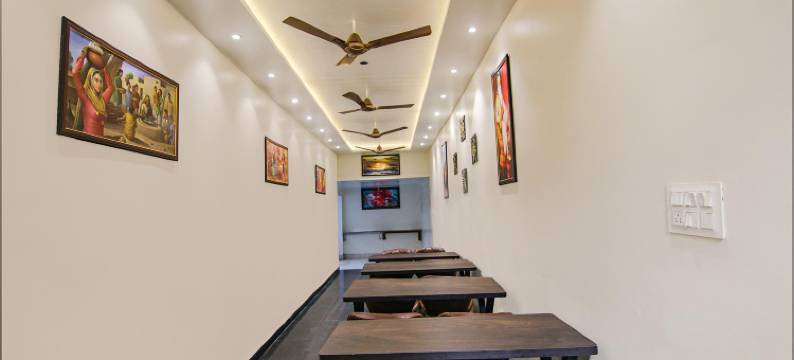 Fabhotel Punjab Pride = FabHotel 旁遮普骄傲(FabHotel Punjab Pride - Near Golden Temple)图片