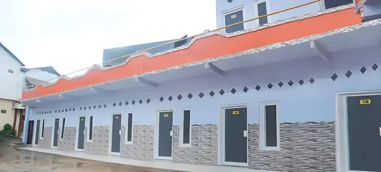 Penginapan Kurnia Sluke图片