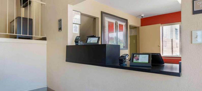 郊区酒店 - 路易斯维尔东部(Suburban Studios Louisville East)图片