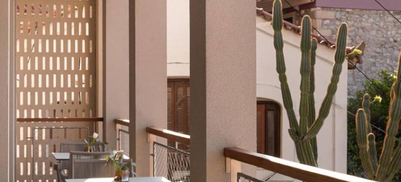 瑙斯酒店(Naus Hotel)图片