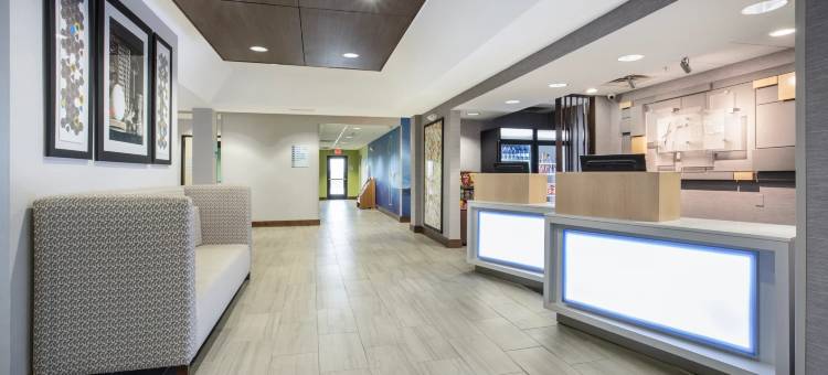 Holiday Inn Express 村西(Holiday Inn Express Kansas City - at the Legends)图片