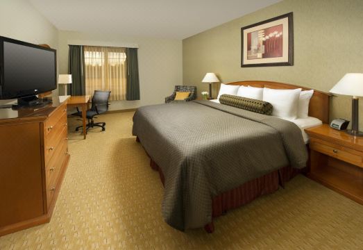 Redmond Inn Hotel Overview