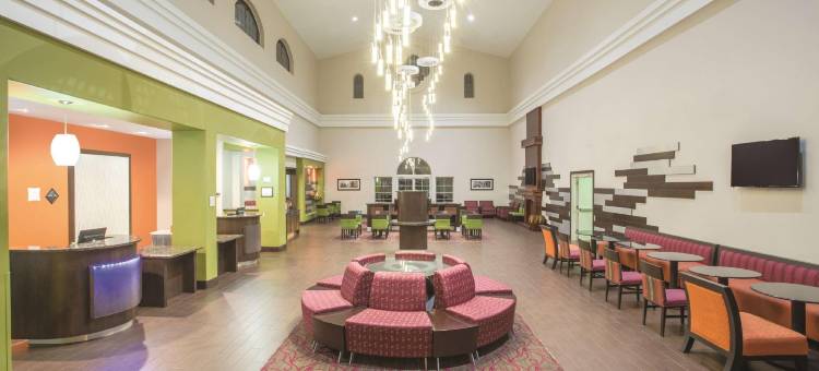 普雷斯科特会议中心拉昆塔温德姆套房酒店(La Quinta Inn & Suites by Wyndham Conference Center Prescott)图片