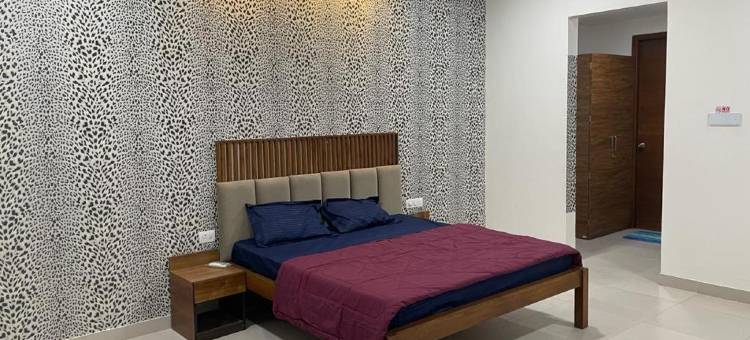 Urban Nest - Neon Homeotel -1 km from Airport图片