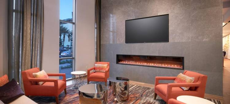 阿纳海姆度假会议中心欢朋套房酒(Hampton Inn & Suites Anaheim)图片