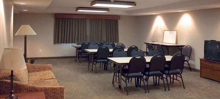 沙勒瓦美吟温德姆酒店(AmericInn by Wyndham Charlevoix)图片