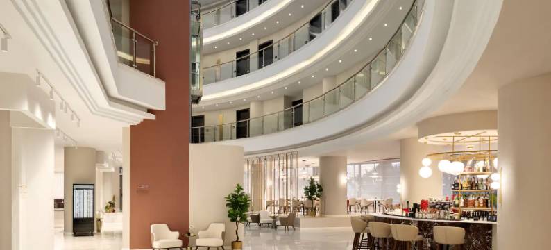 温德姆华美达布加勒斯特奥托佩尼机场酒店(Ramada by Wyndham Bucharest Otopeni Airport)图片