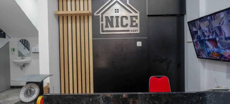 红多兹Plus酒店-近巴东库达乌迪普(RedDoorz Plus Near Patung Kuda Undip)图片