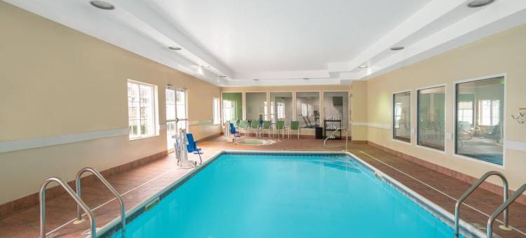 莱瑟姆奥尔巴尼机场拉昆塔温德姆套房酒店(La Quinta Inn & Suites by Wyndham Latham Albany Airport)图片