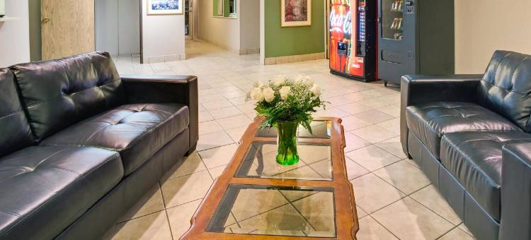 亨德森东北丹佛速8酒店(Super 8 by Wyndham Henderson North East Denver)图片