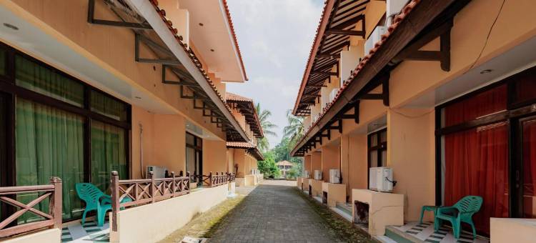 红多兹Plus酒店-近安耶尔图古梅库苏尔(RedDoorz Plus Near Tugu Mercusuar Anyer)图片