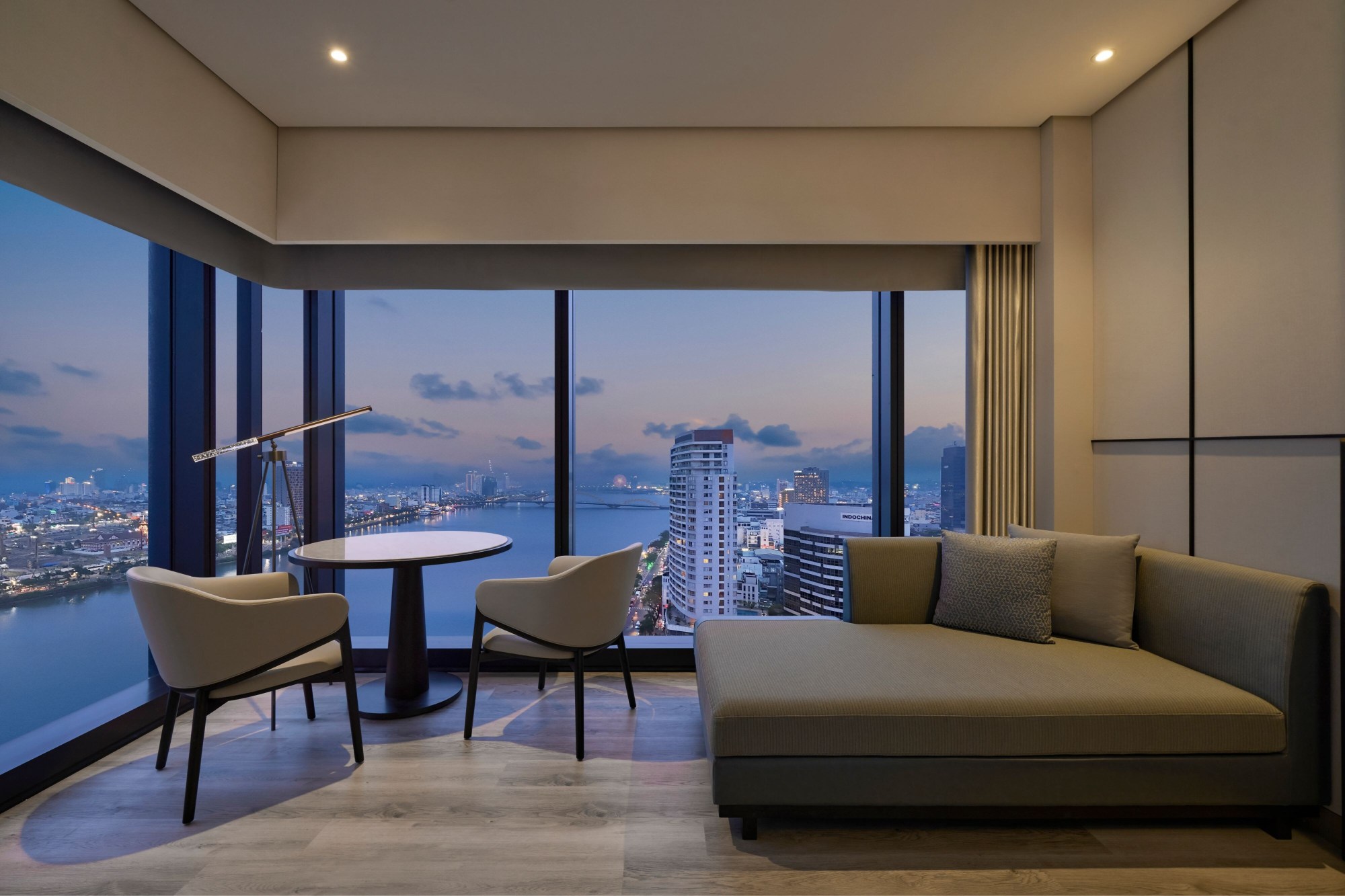 Courtyard by Marriott Danang Han River Over view