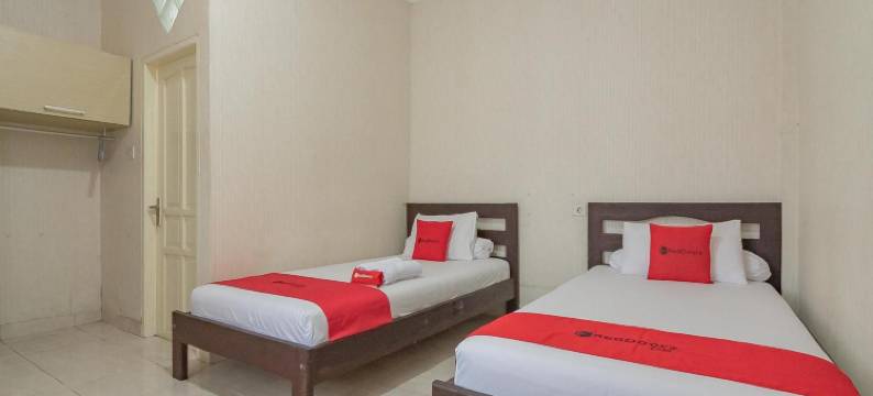 红多兹伊斯兰酒店-近巴图安帕巴士站2号(RedDoorz Syariah Near Terminal Batu Ampar 2)图片