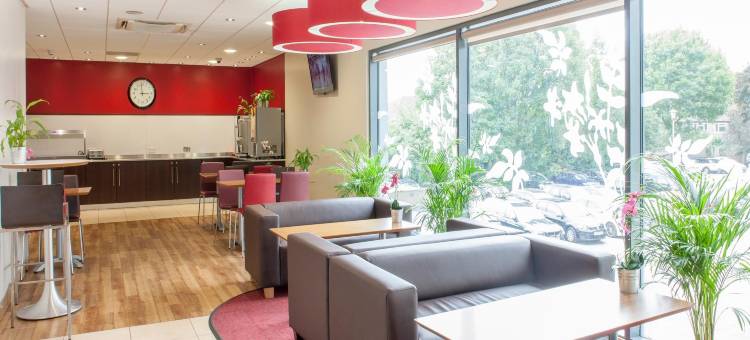 伦敦推肯汉姆旅屋酒店(Travelodge London Twickenham)图片