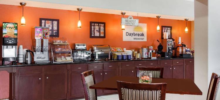 马奎斯戴斯套房酒店(Days Inn & Suites by Wyndham Marquez)图片