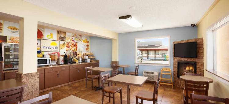 尚佩恩厄巴纳温德姆戴斯酒店(Days Inn by Wyndham Champaign/Urbana)图片