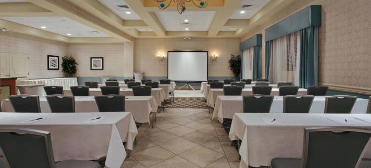 弗里霍尔德丽笙酒店(Radisson Hotel Freehold)图片