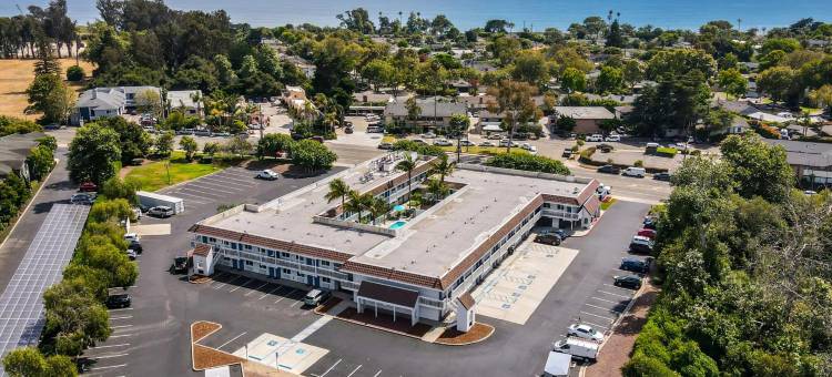 卡宾特里拉北部圣芭芭拉6号汽车旅馆(Motel 6 Carpinteria, CA - Santa Barbara - North)图片