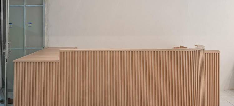 RedDoorz at Grand Mirza Near Pasar Grosir Batik Setono Pekalongan图片