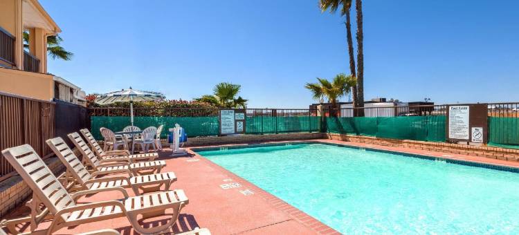 温德姆华美达圣安东尼奥海洋世界/拉克兰空军基地附近酒店(Ramada by Wyndham San Antonio Near SeaWorld/Lackland AFB)图片