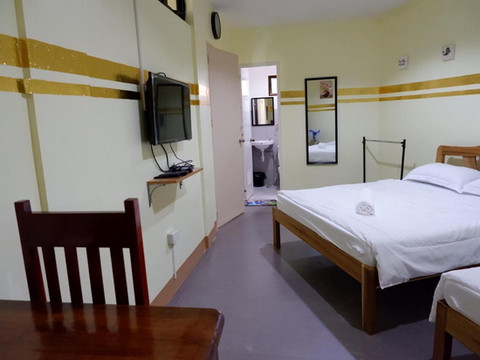 内利斯广场酒店