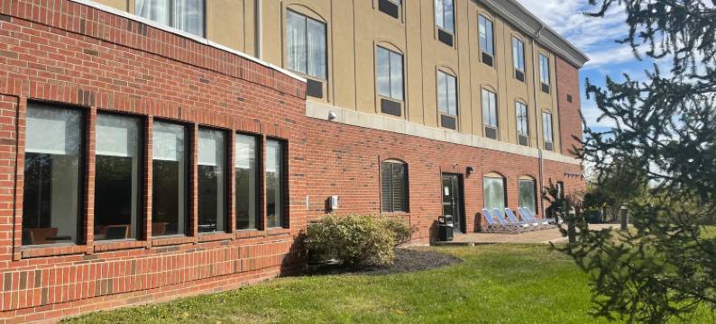 智选假日套房酒店代顿北 - TIPP城(Holiday Inn Express & Suites DAYTON NORTH - TIPP CITY by IHG)图片