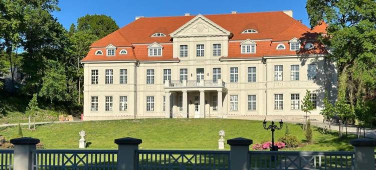 新施特雷利茨城堡酒店(Schlosshotel Neustrelitz)图片