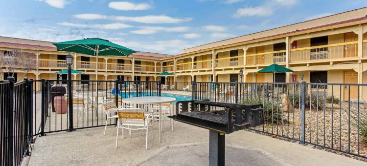 圣安吉洛拉昆塔温德姆酒店和会议中心(La Quinta Inn by Wyndham and Conference Center San Angelo)图片