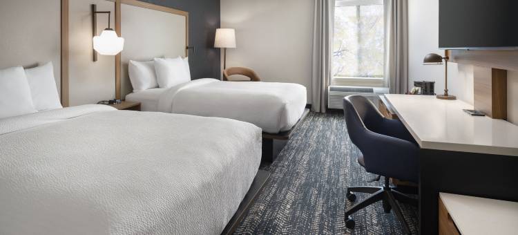 弗雷斯诺河畔公园费尔菲尔德客房及套房(Fairfield Inn & Suites Fresno River Park)图片