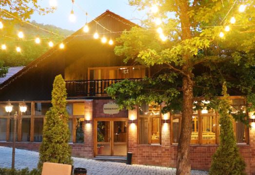 Splendor Resort and Restaurant Hotel Overview