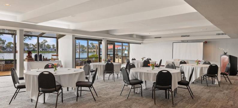 奥克兰行政酒店&套房(Executive Inn & Suites Oakland)图片