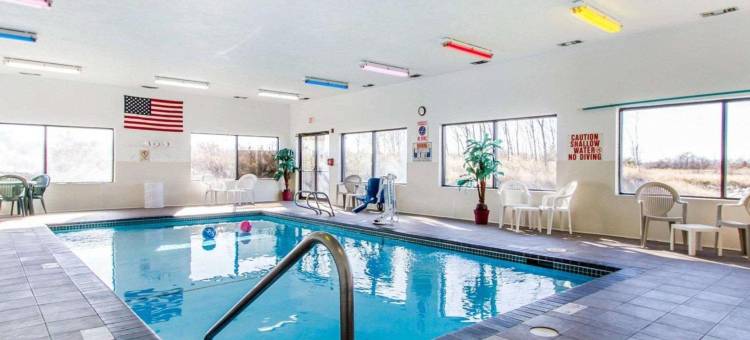 奥图姆瓦北品质酒店及套房(Quality Inn & Suites Ottumwa North)图片