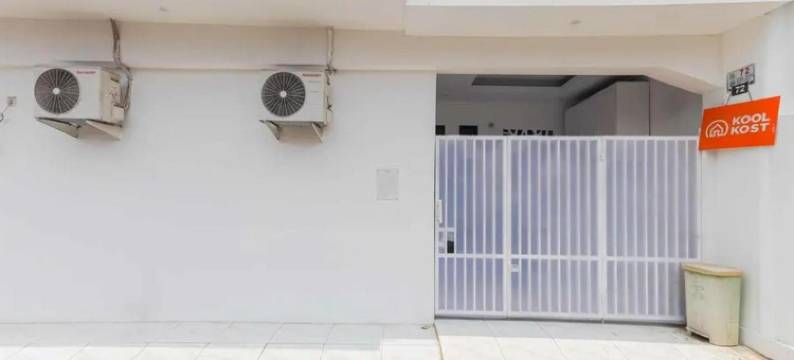 库尔科斯特伊斯兰酒店-近宾塔罗加亚交易所(KoolKost Syariah Near Bintaro Jaya Xchange)图片