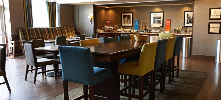 斯科茨堡欢朋套房酒店(Hampton Inn & Suites Scottsburg)图片